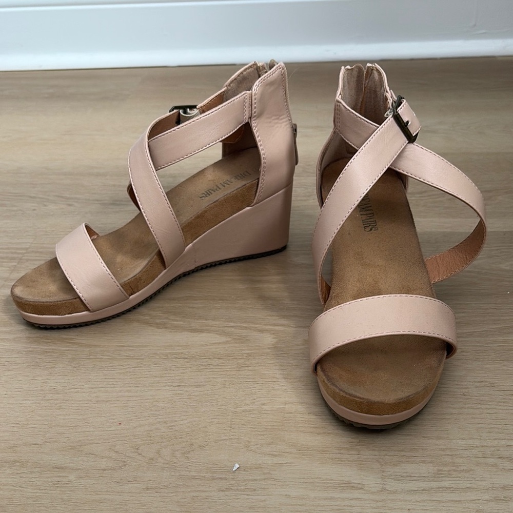 Dream Pairs Pink Wedge Sandals with Strappy Design